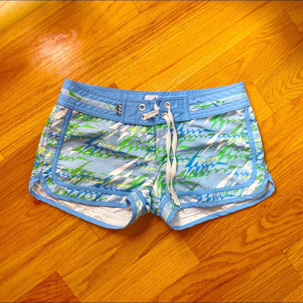 Volcom | women's board shorts